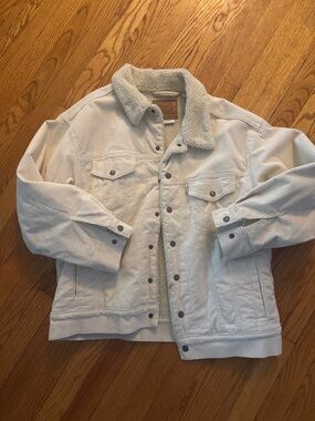 Levi's Cream Sherpa-Lined Jacket with Leather Patch